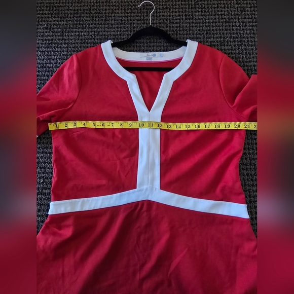 Elegant Red and White Dress - Picture 6 of 7